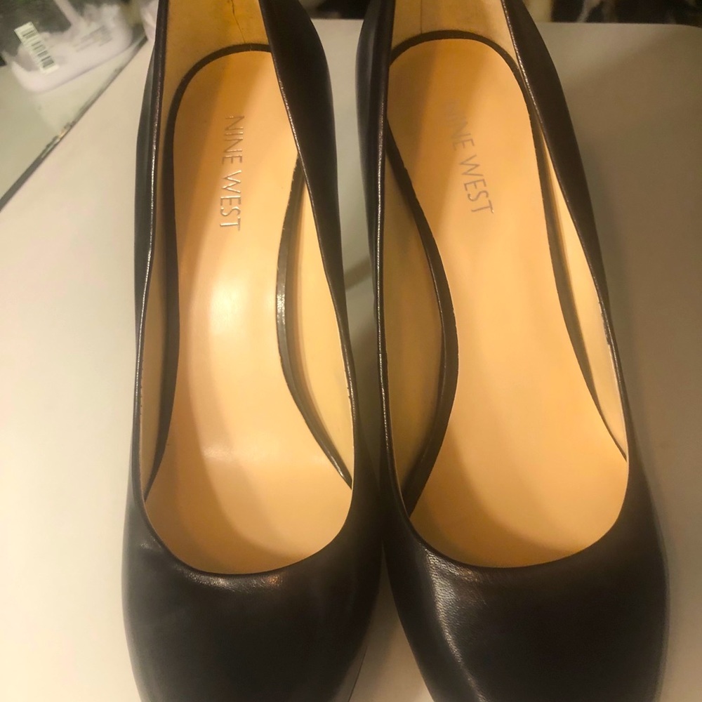 Heels - Picture 3 of 7